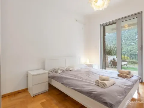 Prodaja, trosoban stan, 97m², Morinj, Kotor - image 13