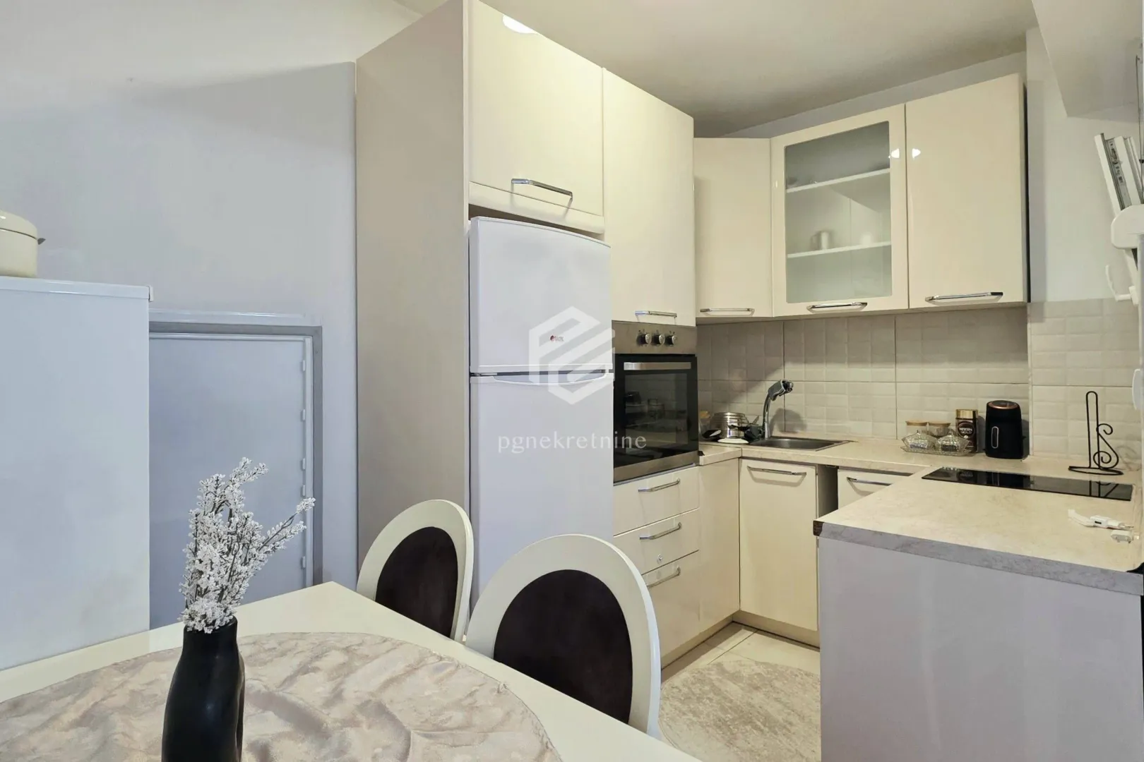 Rent, one bedroom apartment, 44m², Stari Aerodrom, Podgorica