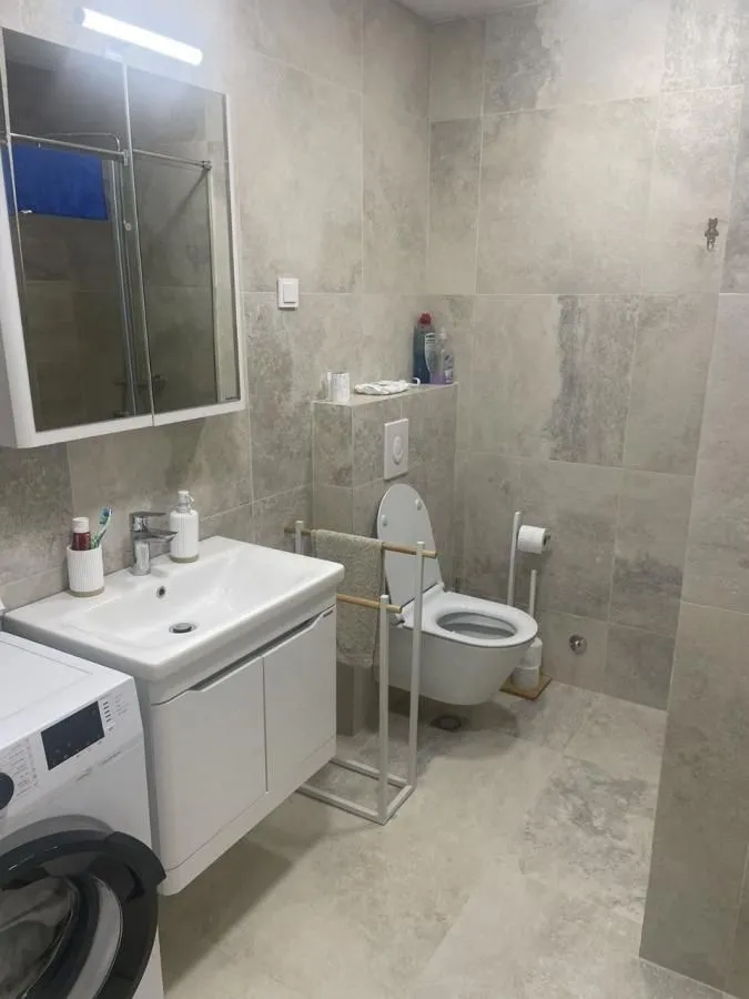 Rent, two bedroom apartment, 67m², Kalimanj, Tivat