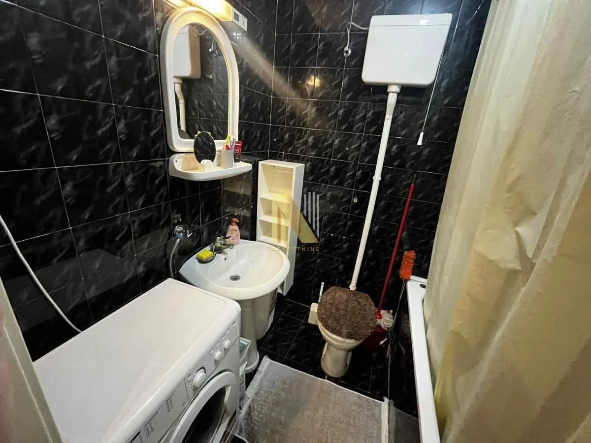 Izdavanje, garsonjera, 29m², Grbavica, Novi Sad Sve Podlokacije