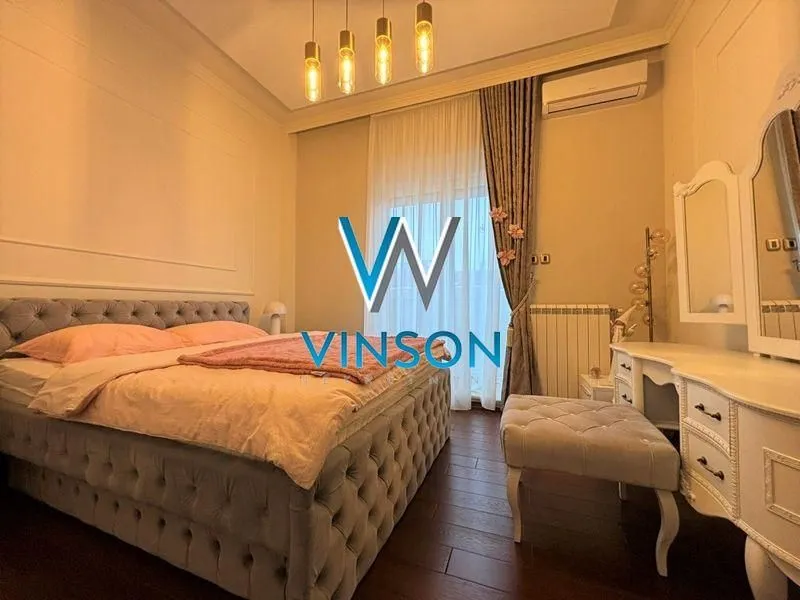 Prodaja, stan, 359m², Grbavica, Novi Sad Sve Podlokacije