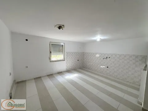 Prodaja, kuća, 270m², Zvezdara Sve Podlokacije, Beograd - image 8