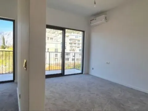 Prodaja, trosoban stan, 109m², Dobrota, Kotor - image 4