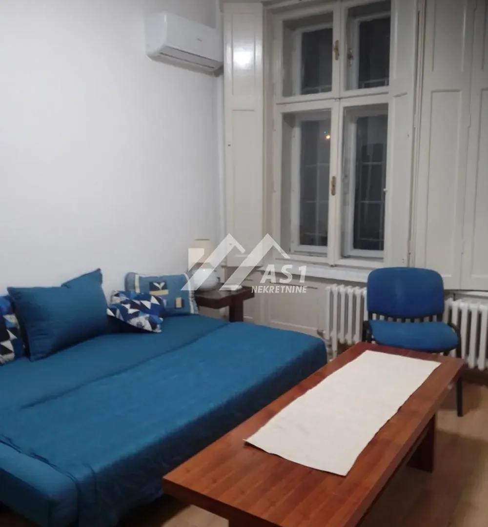 Izdavanje, jednosoban stan, 35m², Centar, Novi Sad