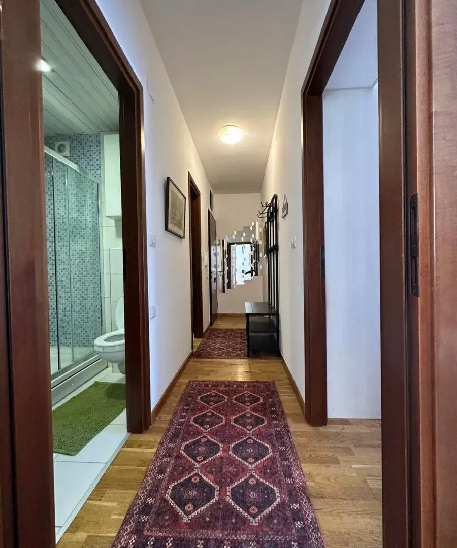 Izdavanje, jednosoban stan, 50m², City Kvart, Podgorica