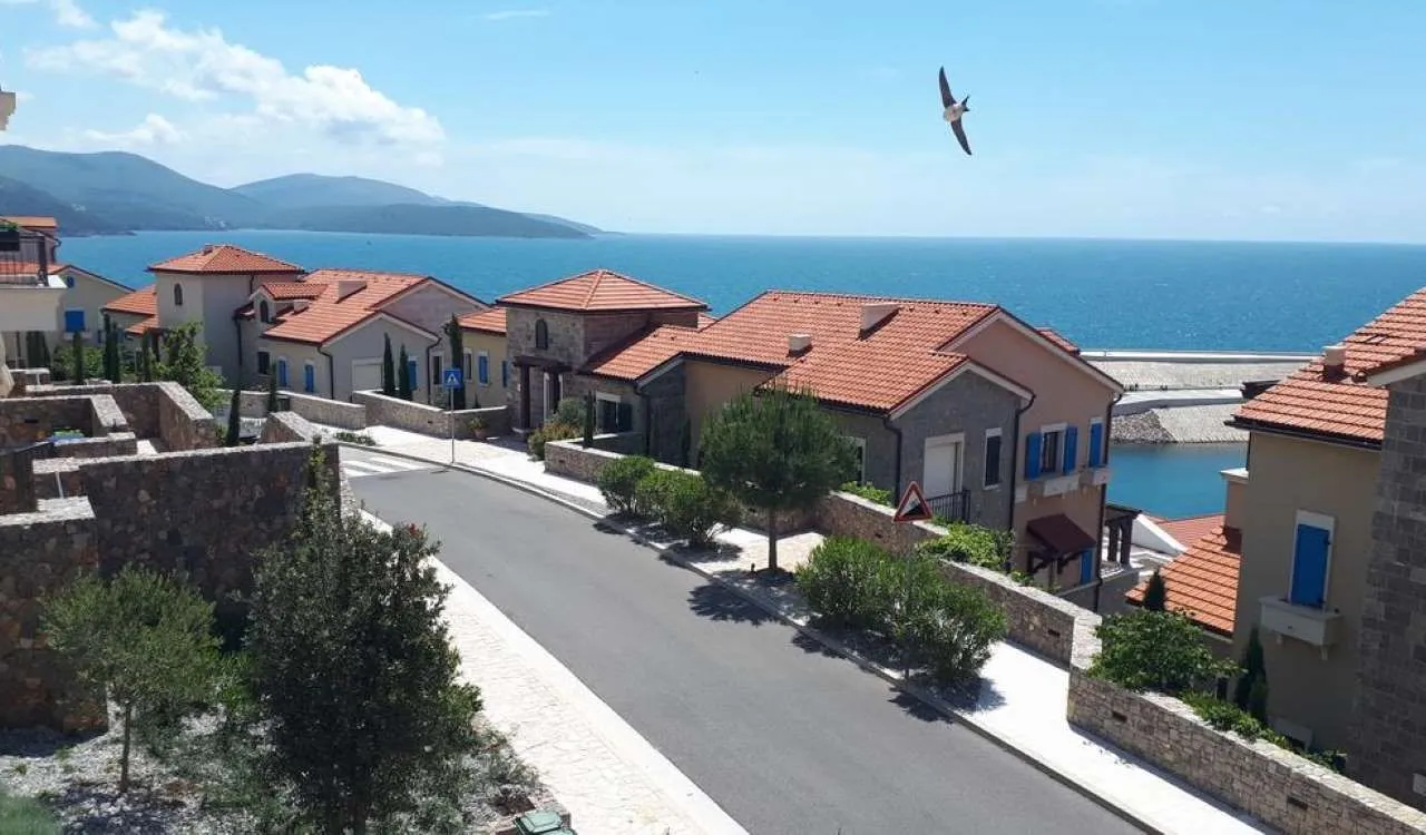 Prodaja, dvosoban stan, 118m², Luštica Bay, Tivat