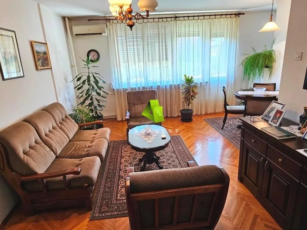 Prodaja, trosoban stan, 75m², Medijana, Niš
