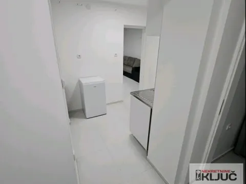 Izdavanje, dvosoban stan, 45m², Telep, Novi Sad Sve Podlokacije - image 8