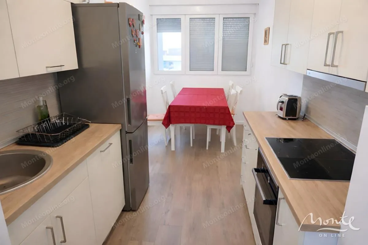 Prodaja, dvosoban stan, 75m², Baston, Podgorica