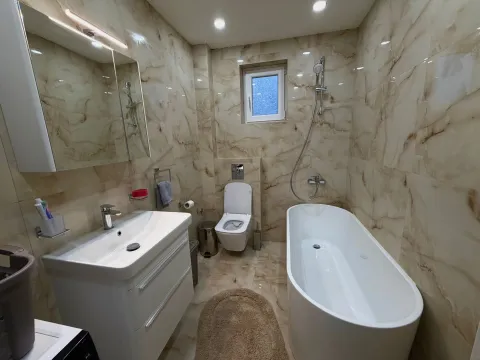 Rent, house, 360m², Zagorič, Podgorica - image 11