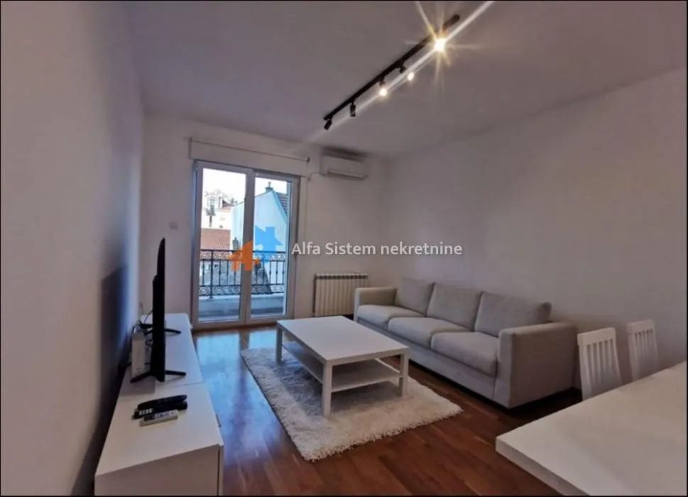 Rent, two bedroom apartment, 55m², Stari Grad, Beograd