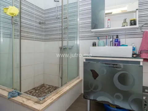 Izdavanje, kuća, 200m², Gorica, Danilovgrad - image 9