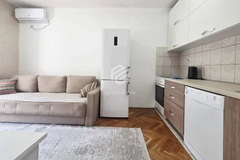 Rent, one bedroom apartment, 35m², Stari Aerodrom, Podgorica - image 4
