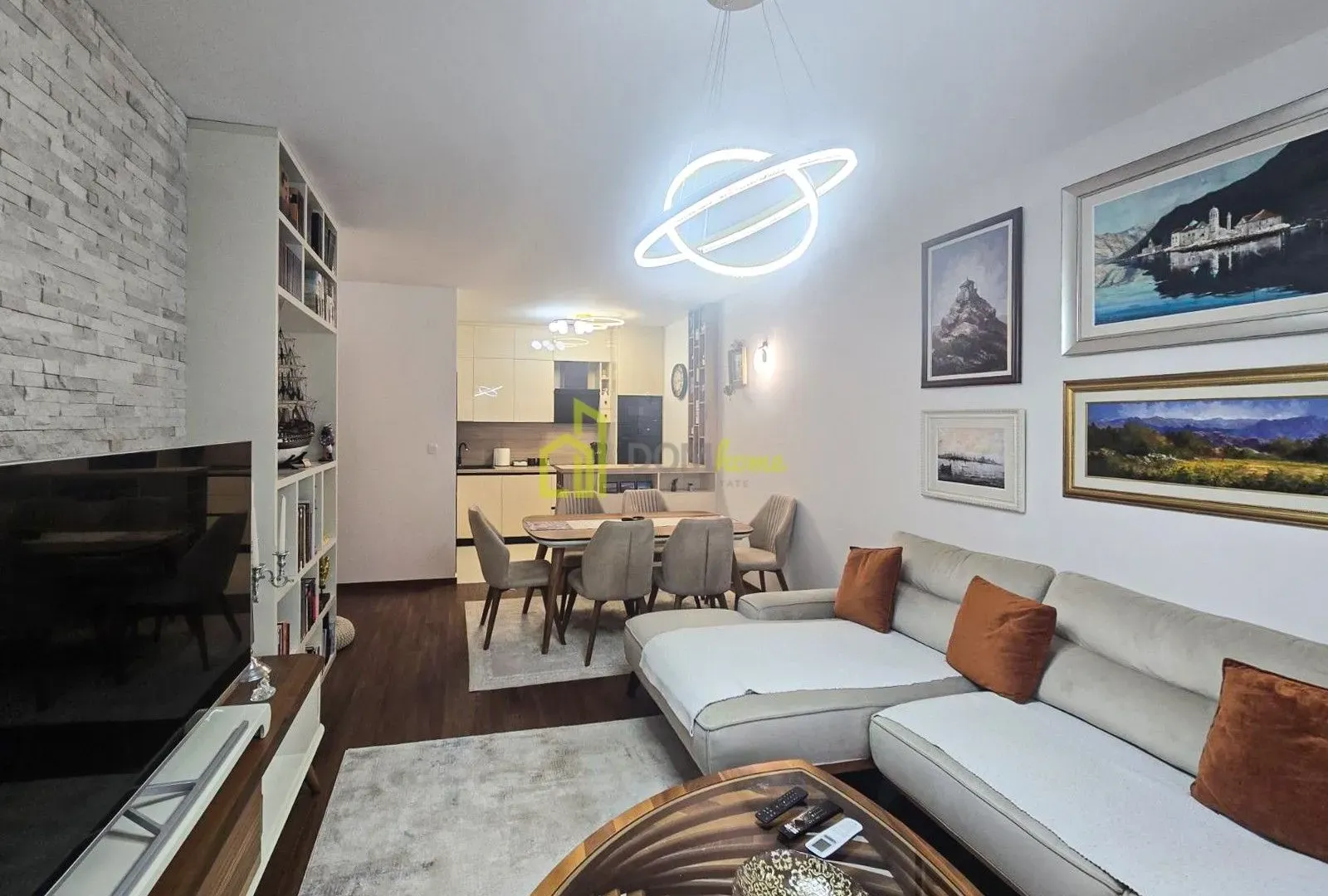 Izdavanje, dvosoban stan, 69m², Master Kvart, Podgorica