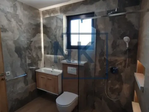 Rent, house, 140m², Velje Brdo, Podgorica - image 14