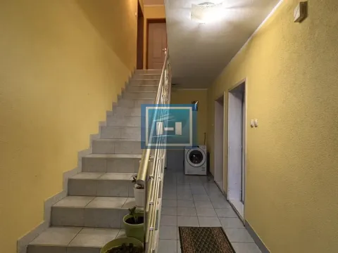 Prodaja, kuća, 194m², Ribare, Jagodina - image 54