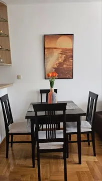 Izdavanje, dvosoban stan, 70m², Centar, Podgorica - image 2