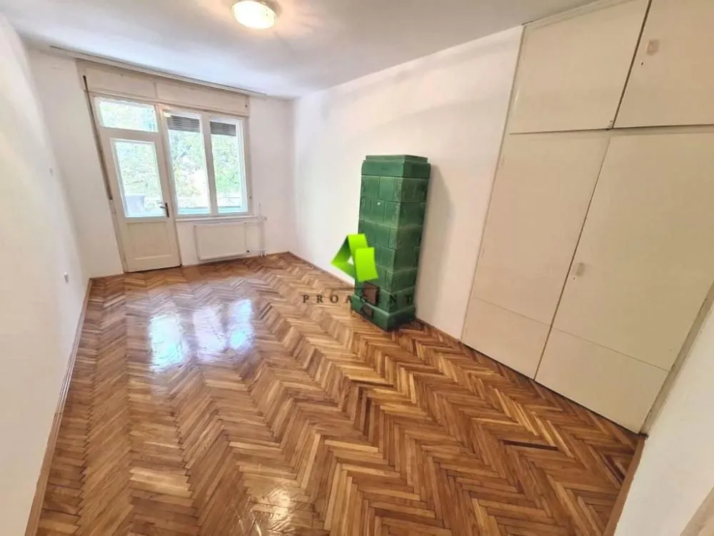 Rent, office space, 66m², Medijana, Niš