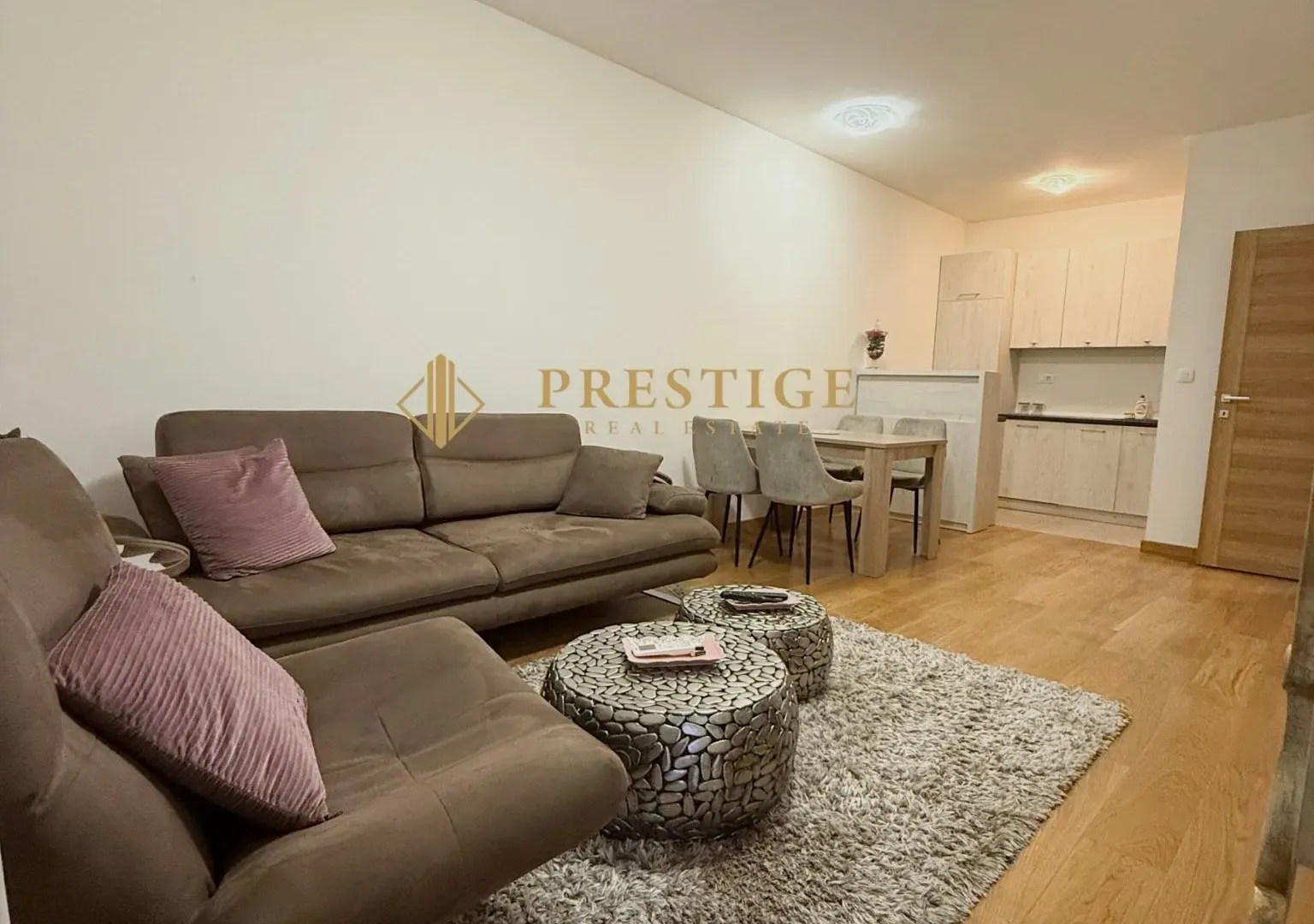 Izdavanje, jednosoban stan, 45m², City Kvart, Podgorica