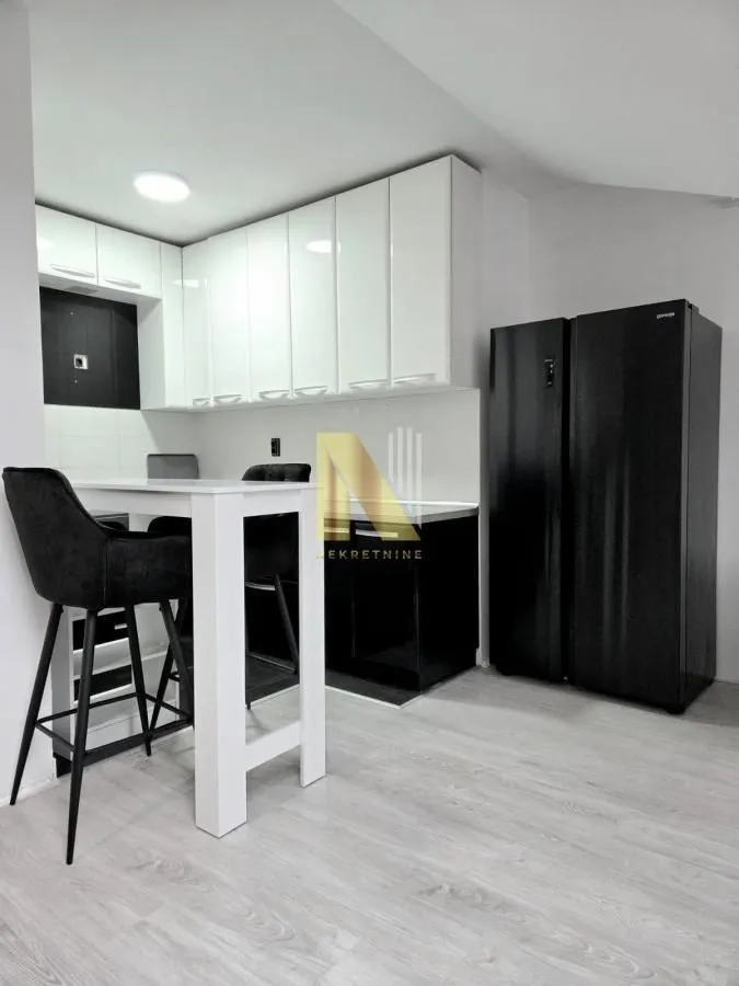Izdavanje, jednosoban stan, 43m², Nova Detelinara, Novi Sad Sve Podlokacije