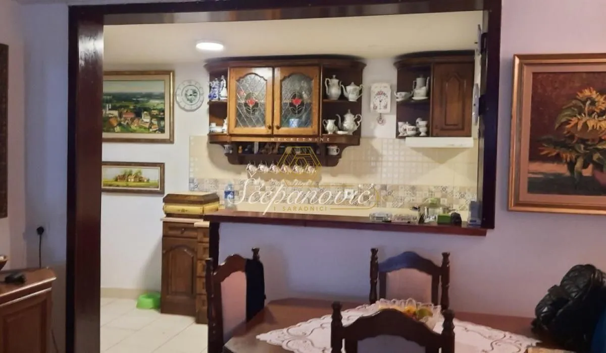Prodaja, kuća, 191m², Petrovaradin, Novi Sad