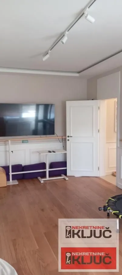 Prodaja, dvosoban stan, 64m², Kej, Novi Sad Sve Podlokacije
