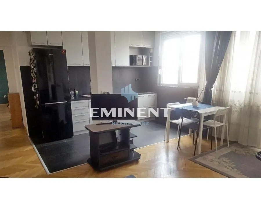 Izdavanje, dvosoban stan, 50m², Stari Grad, Beograd