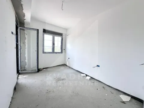 Prodaja, dvosoban stan, 70m², Stari Aerodrom, Podgorica - image 3