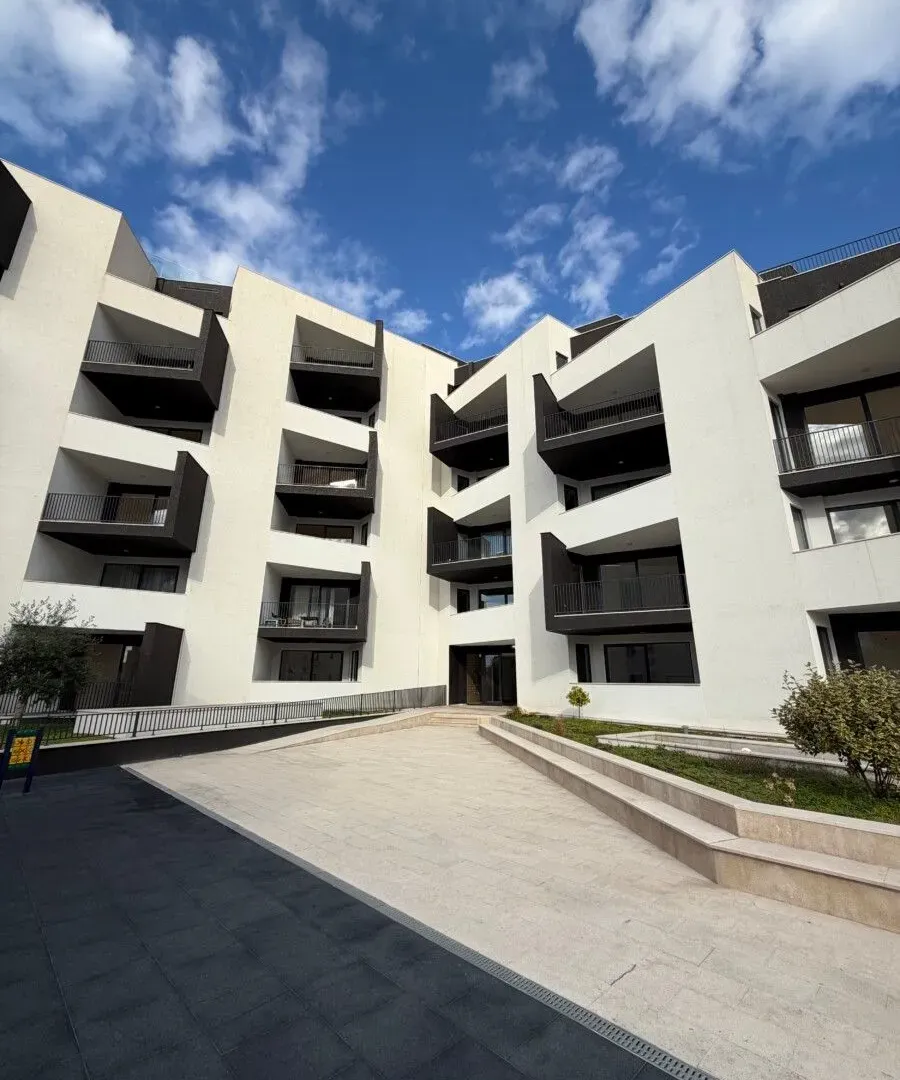 Prodaja, jednosoban stan, 67m², Bečići, Budva