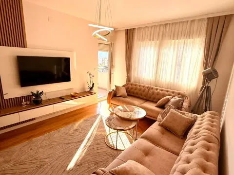 Rent, two bedroom apartment, 72m², Central Point, Podgorica - image 4
