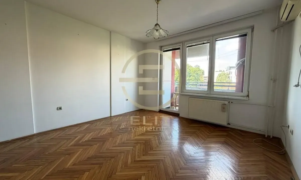 Izdavanje, dvosoban stan, 47m², Rotkvarija, Novi Sad Sve Podlokacije