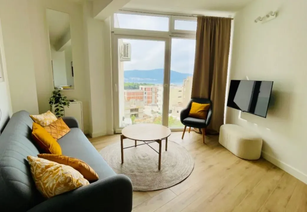 Rent, one bedroom apartment, 36m², Mažina, Tivat