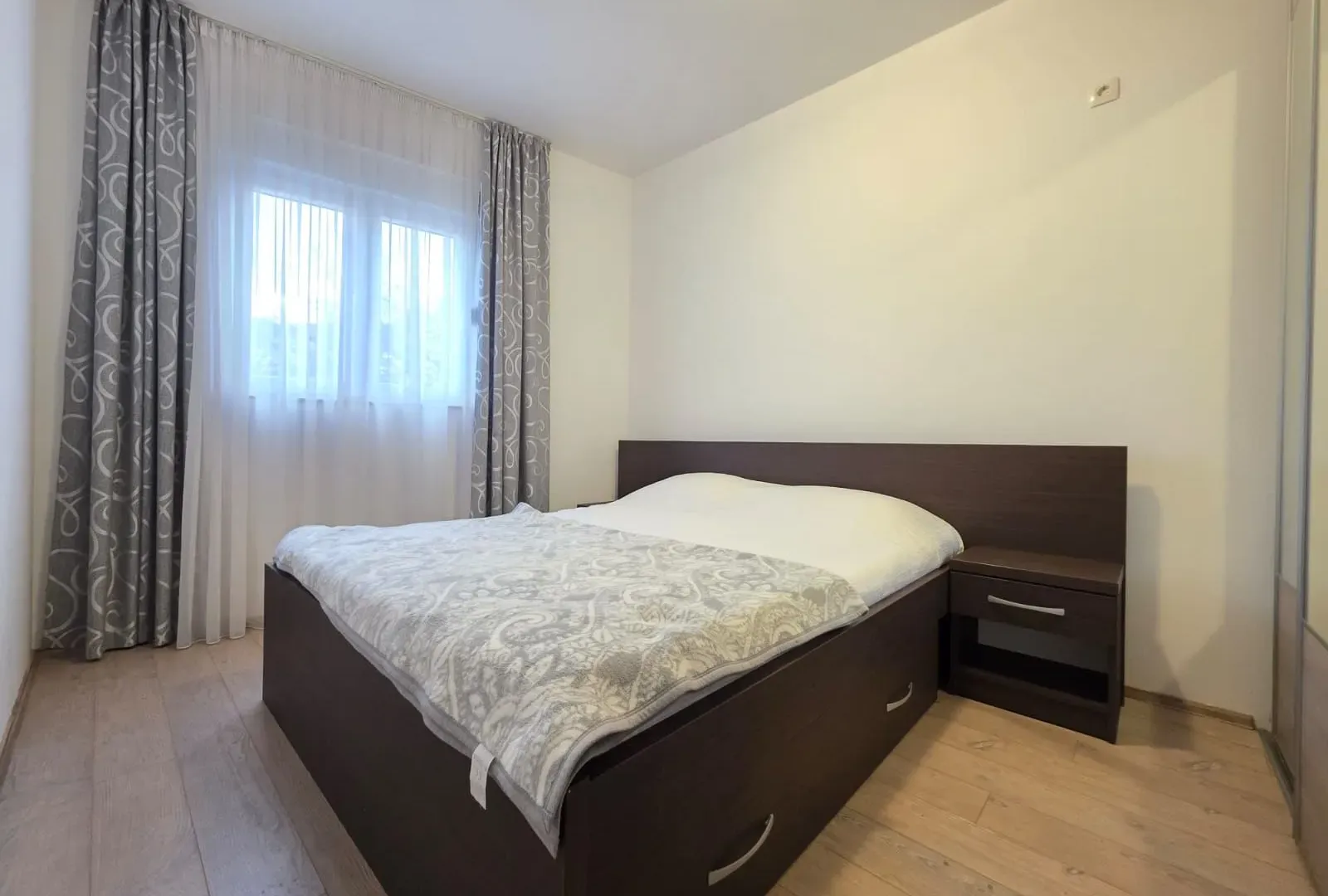 Prodaja, dvosoban stan, 67m², Bečići, Budva