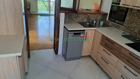 Izdavanje, trosoban stan, 72m², Centar, Novi Sad - image 12