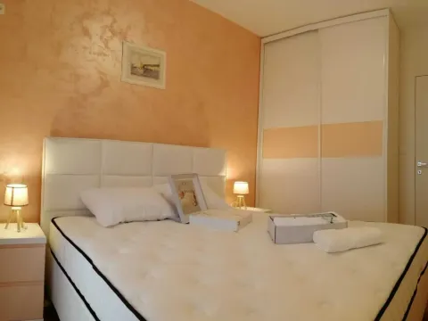 Izdavanje, jednosoban stan, 49m², Central Point, Podgorica - image 9