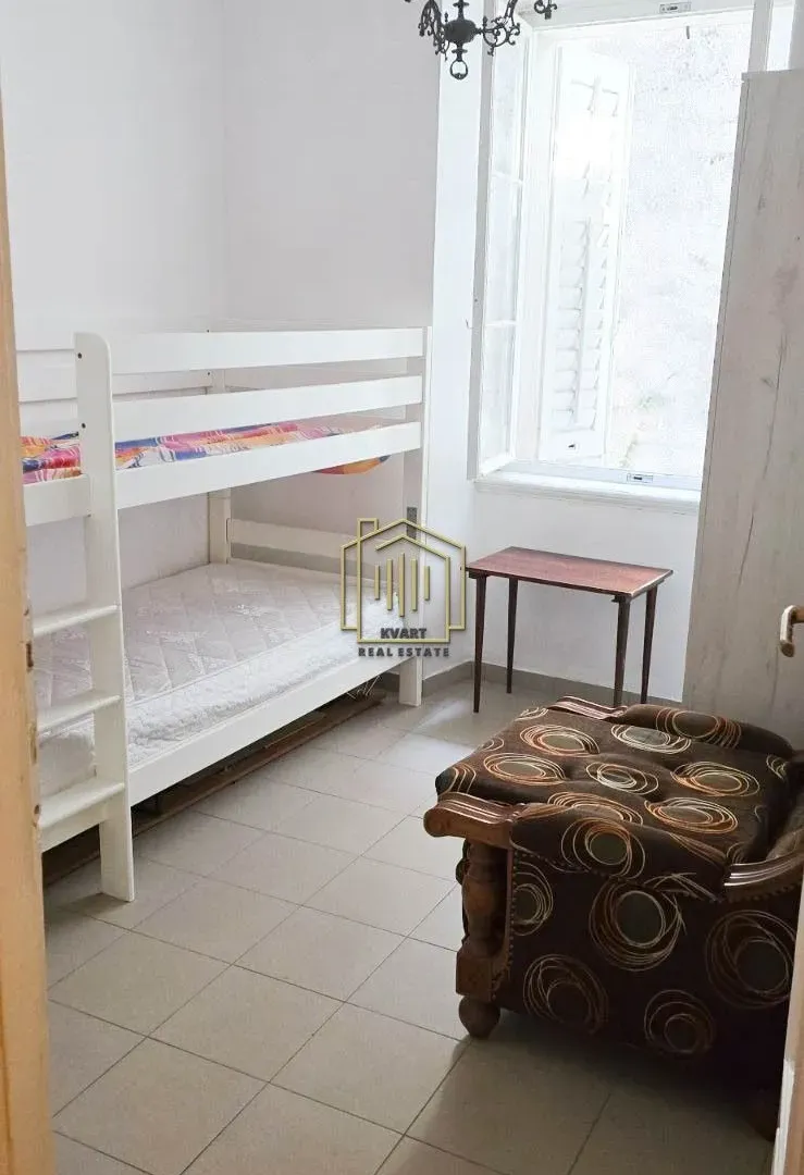 Prodaja, trosoban stan, 72m², Kotor, Crna Gora