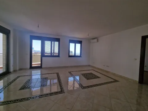 Sale, two bedroom apartment, 120m², Bečići, Budva - image 10