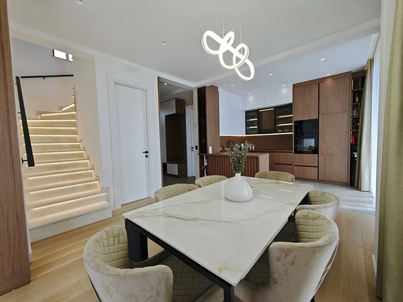 Rent, house, 190m², Krimovica, Kotor