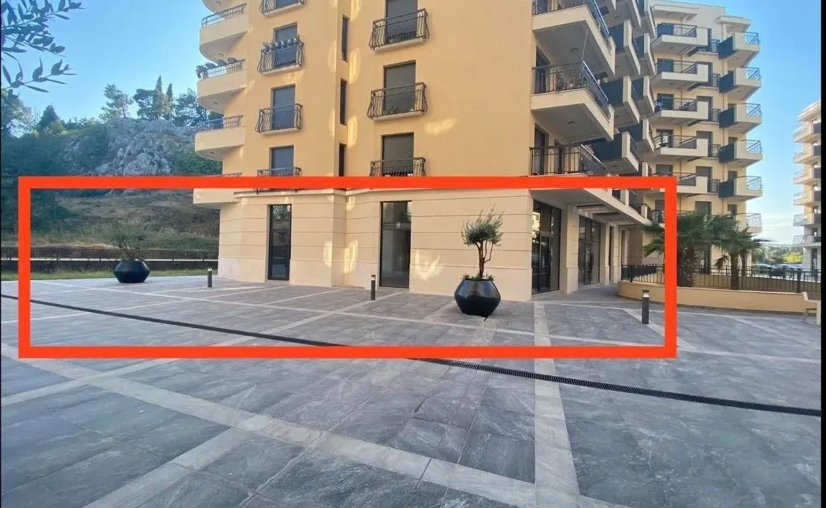 Rent, office space, 126m², Ljubović, Podgorica