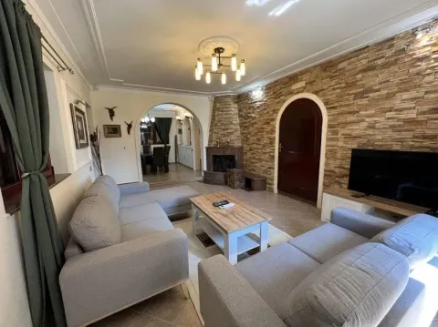 Rent, house, 200m², Donja Gorica, Podgorica - image 5