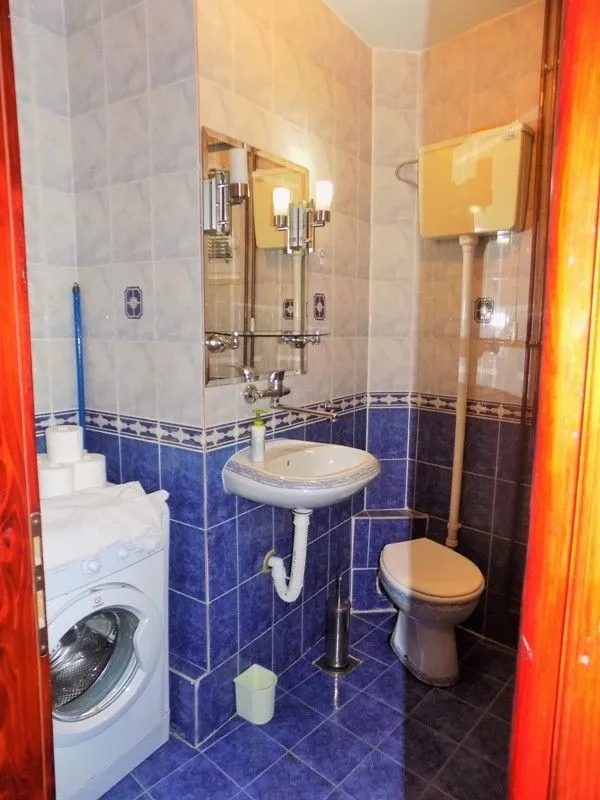 Izdavanje, trosoban stan, 94m², Savski Venac, Beograd