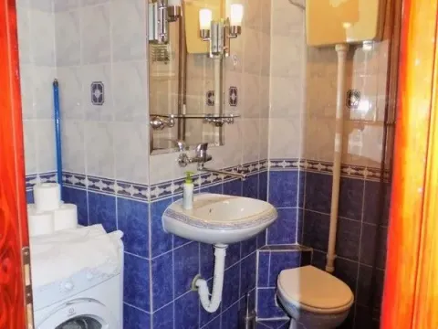 Izdavanje, trosoban stan, 94m², Savski Venac, Beograd - image 7