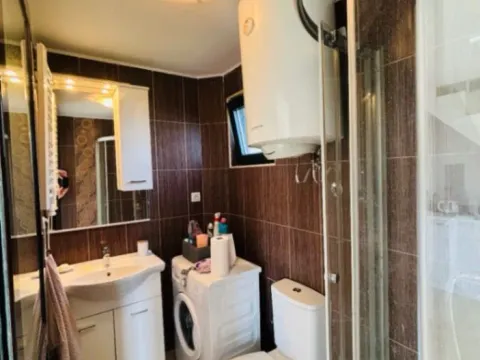 Izdavanje, kuća, 57m², Mrčevac, Tivat - image 9