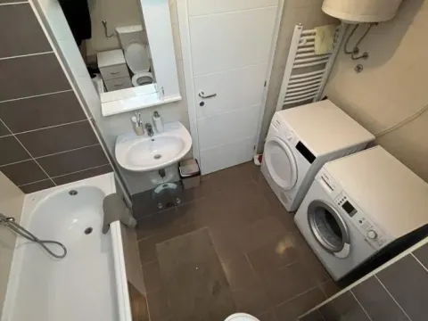 Prodaja, četvorosoban stan, 77m², Bulevar patrijarha Pavla, Novi Sad Sve Podlokacije - image 42