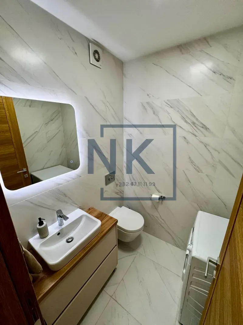 Prodaja, dvosoban stan, 72m², New City, Podgorica