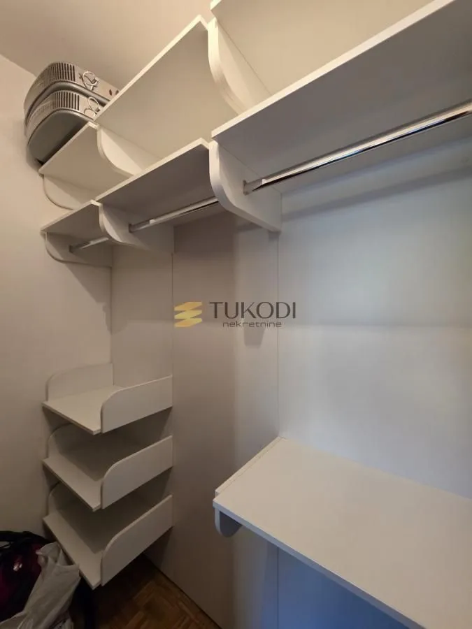 Izdavanje, jednosoban stan, 43m², Vračar Sve Podlokacije, Beograd