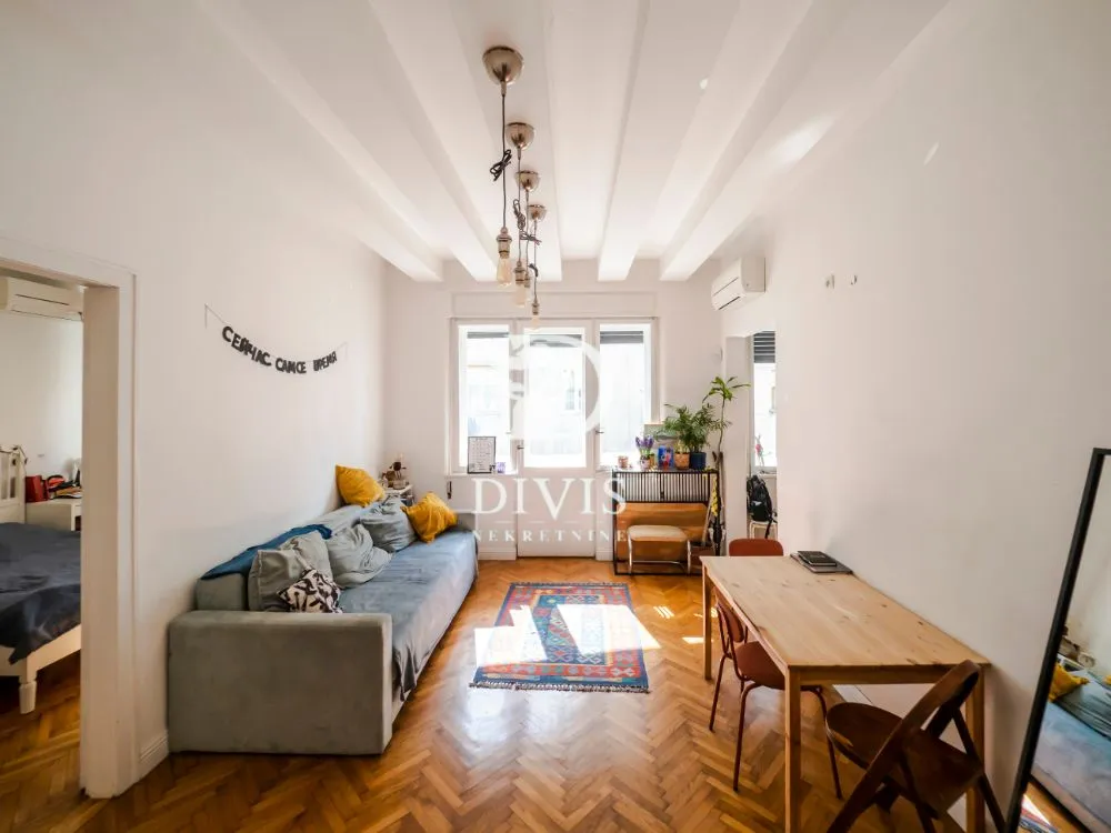 Prodaja, trosoban stan, 72m², Obilićev Venac, Beograd