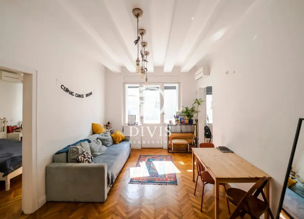 Prodaja, trosoban stan, 72m², Obilićev Venac, Beograd