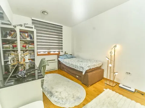 Prodaja, trosoban stan, 120m², Tološka šuma, Podgorica - image 15