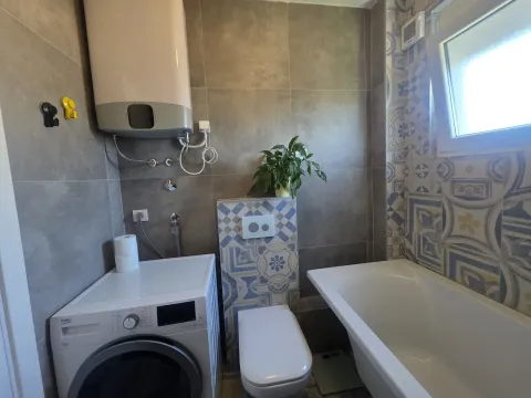 Rent, apartment, 47m², Zagorič, Podgorica - image 11